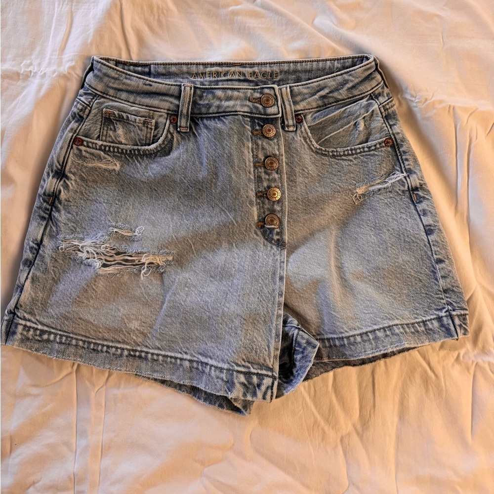 American Eagle Light wash Denim Skort